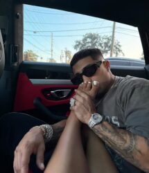 a man spoiling a woman on a date high-value